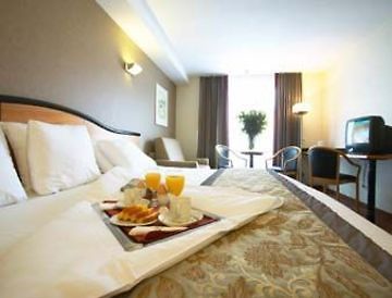Ramada Oostende Buitenkant foto